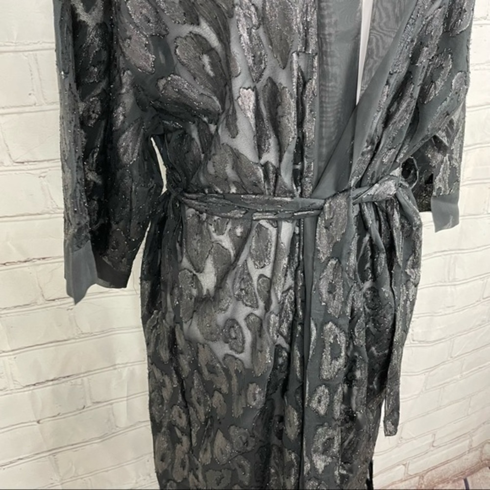 EXPRESS Black Burn Out Leopard Kimono One Size - Picture 12 of 16